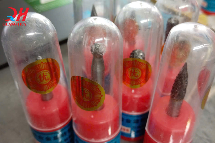 Mũi hợp kim