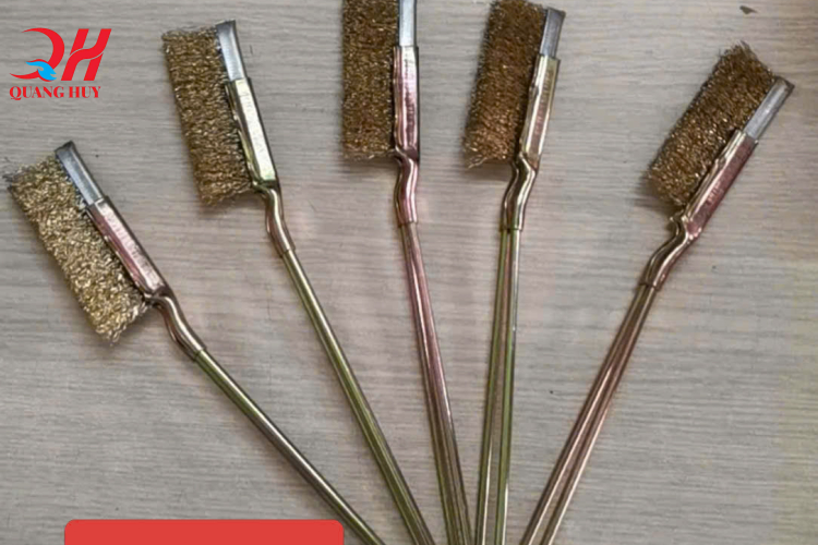 Bàn chải cước sắt - inox